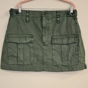 Universal Thread Utility Mini Skirt – Army Green Twill – Cargo Pockets – Size 16